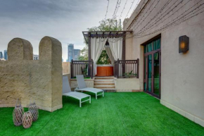 Durrani Homes - Unique Garden Apt at Souk Al Bahar besides Dubai Mall & Burjkhalifa with private jaccuzi